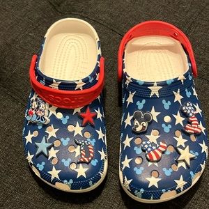 Crocs -Disney M4 W6.  Red/White/Blue